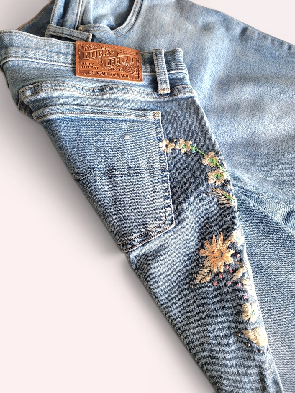 Lucky Brand Embroidered Floral Jeans Boho Festival Mid Rise 14 Straight Legend - Picture 4 of 12